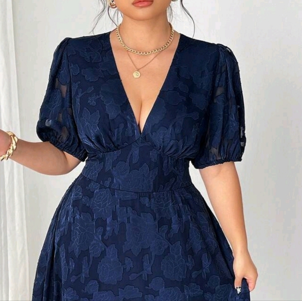 New Chic Sheer Textured Lace Midi Dress PLUS Puffed Sleeve Navy Blue - Picture 4 of 14